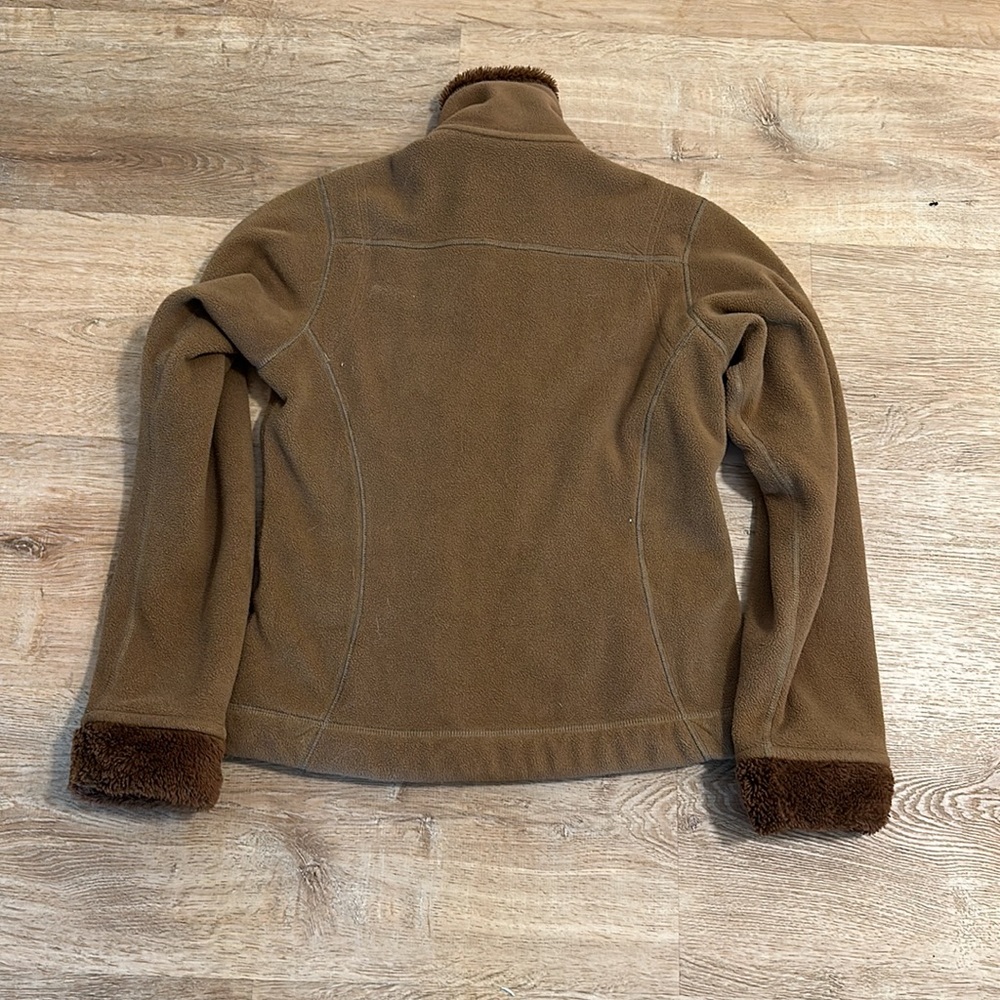 Patagonia Brown Sherpa Fleece Jacket with Tan Pocket Accents - Picture 5 of 5